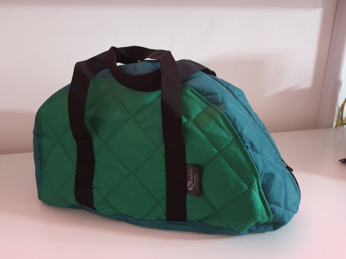 Green and Teal Padded Waterproof Treat and Train Bag