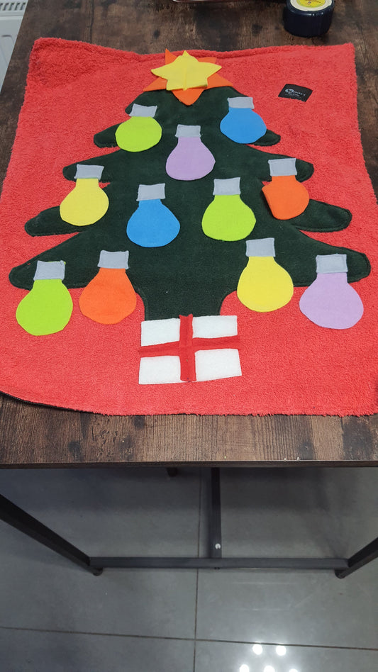 Christmas Tree Activity Mat C